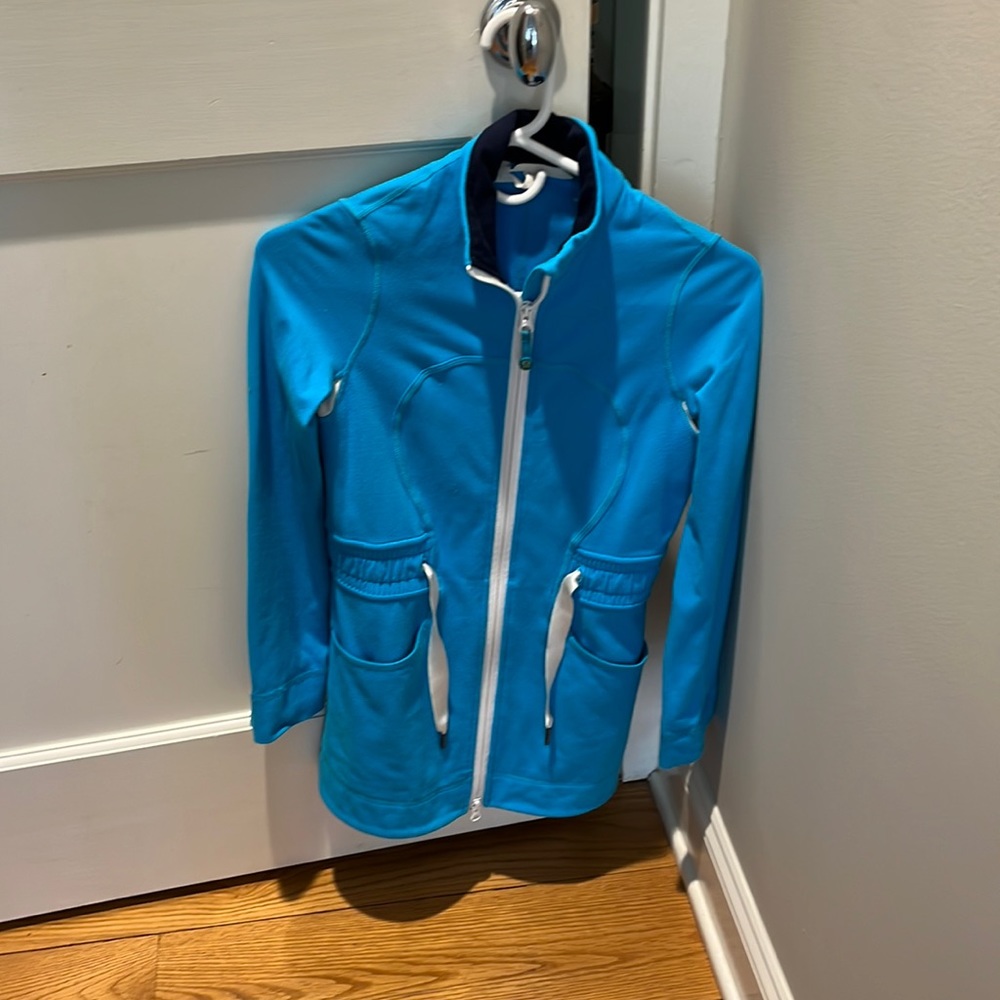 Lululemon drawstring jacket with navy blue details